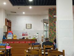 大堂-美兰春记食店·龙舌坡红烧牛肉