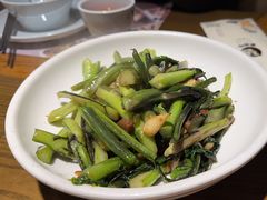 -黄泥岗·地道湖北菜(奥特莱斯店)