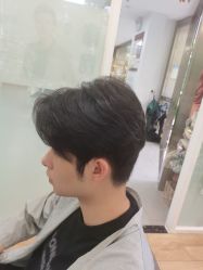 -首脑美发沙龙