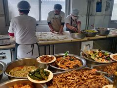 自助取餐区-王三姑牛肉饼