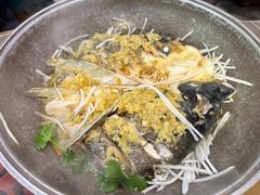 剁椒鱼头-老山村酒楼(白石洲店)