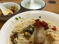 -牛八宝桂林米粉(八里庄店)