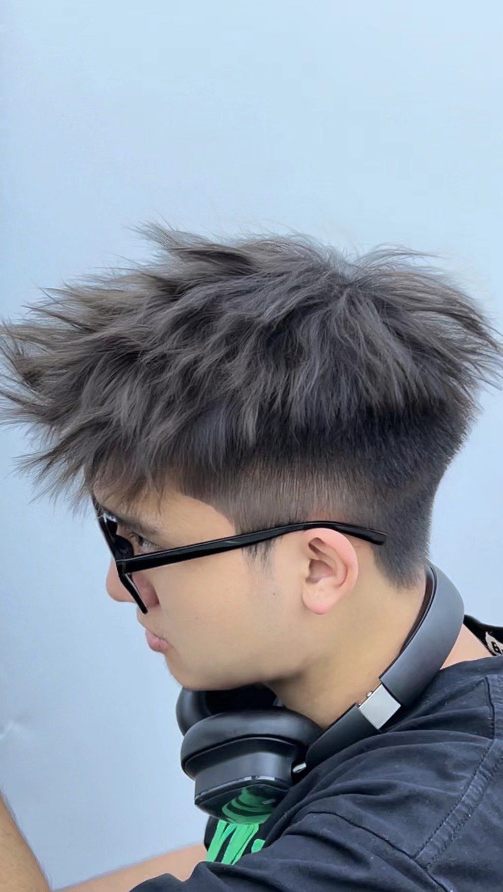 度过留长尴尬期的前刺发型