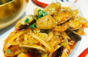 Spicy Clams with Chili