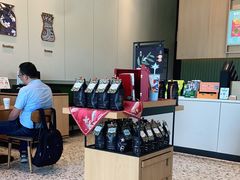 零售区-星巴克臻选(深圳欢乐港湾店)