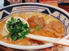 -鑫花溪牛肉米粉(东环大润发店)