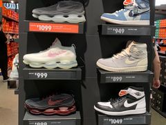 -NIKE上海青浦优选体验店