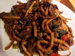 桂林酸笋紫苏炒牛腱-桂小厨广西菜(青秀万达店)