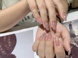 -艾珂·美甲美睫