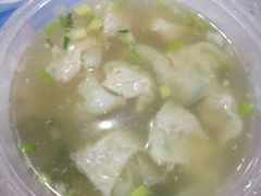 -小许三鲜砂锅馄饨店(家多乐烟酒店)