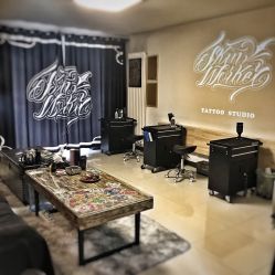 -SNOW TATTOO STUDIO