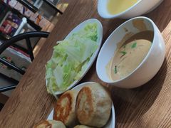 -清真吴记门钉肉饼·喜多利