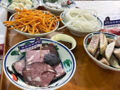 -刘姐啤酒鱼民族演艺餐厅(西街总店)