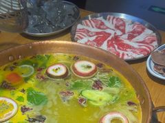 -洱火云南酸菜牛肉火锅(石景山当代商城店)