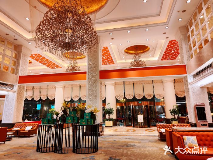 荣誉国际酒店-云顶旋转餐厅图片