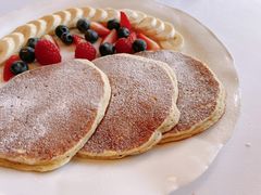 酪乳薄烤饼配浆果-Jean Georges