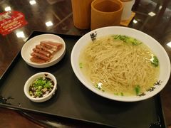 -鸿瑞興面馆(梅岭店)