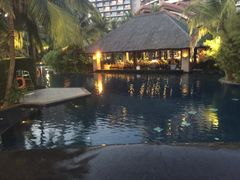 -三亚湾海居铂尔曼度假酒店