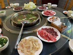 -周老三跷脚牛肉·全牛火锅(非遗传承店)