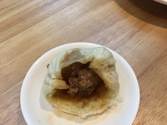 老面土猪肉包子-凤起龙游老面包子(凯德晶品店)