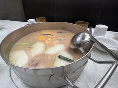 胡椒猪骨煲汤-肥仔文澳门猪骨煲(南京西路店)