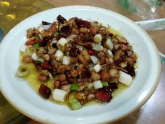 宫爆鸡丁-盐与味葱葱鲫鱼•自贡菜江湖菜(春熙店)