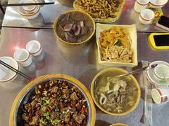 -汤锅大王(新平曹苏黄牛汤锅有限公司)