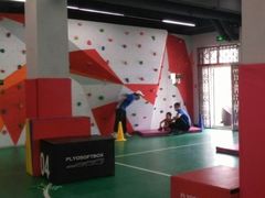 -悦动体能篮球羽毛球网球(三里河店)