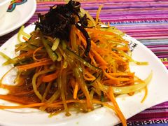 -香巴拉云南餐厅(华莱坞店)