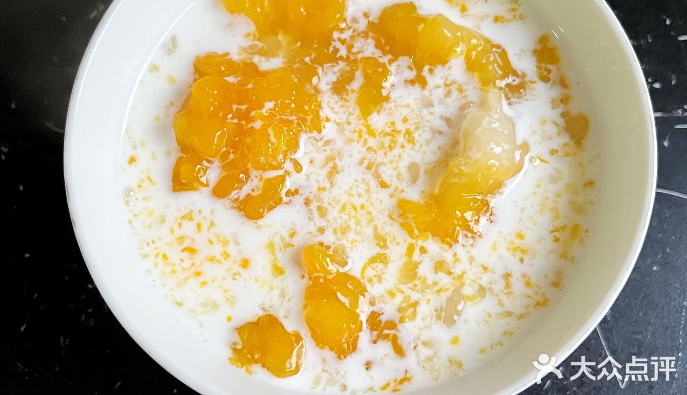 金耳牛奶羹