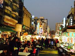 -六合夜市