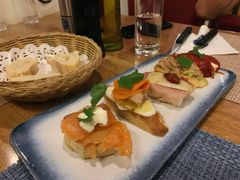 餐前面包-LA MAISON公鸡和龙(蛇口店)