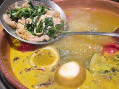 -洱火云南酸菜牛肉火锅(石景山当代商城店)