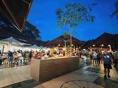 -东海岸人工湖美食村