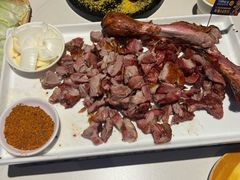 -小河公主秘制烤羊腿(小绿谷店)