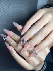 -星辰·新中式美甲美睫工作室