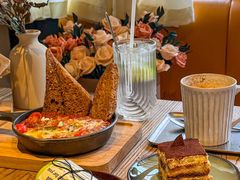 -Common Table · Brunch & Coffee