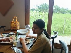 -Chom Cafe and Restaurant