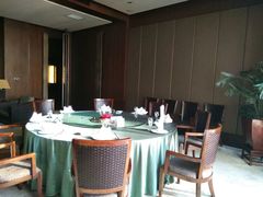 -八府香鸭·啫啫煲(华山路店)