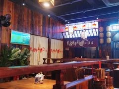 大堂-先启半步颠小酒馆(白麓里店)