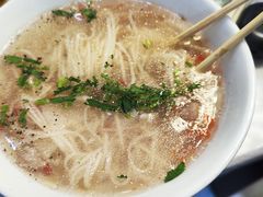 -努拉洪鸡蛋面馆