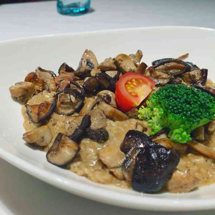 gray whale灰鲸餐厅(ifs店)-"这家店位于ifs 5楼,离大鲁阁很近. .