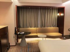 -上海龙之梦万丽酒店