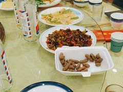 -鹤乡东北菜(崮山路店)