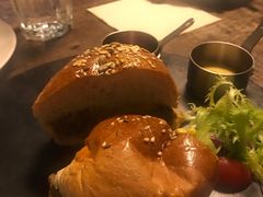 -HIGH FIVE哈福手工汉堡(桂林路店)