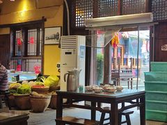 -富正毅三下锅·湘西韵味(天门山索道店)