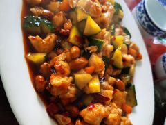 -巷子深菜馆·津门肘子(滨海店)