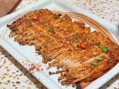 -小董哥烤串·爆汁大油边(故宫店)