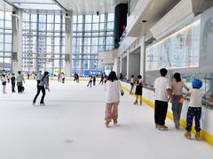-冰纷万象滑冰场(深圳万象城店)