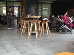 -星巴克臻选(莘庄仲盛店)
